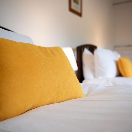 Spacious Retreat With River Views Near Peak District 매틀록 외부 사진