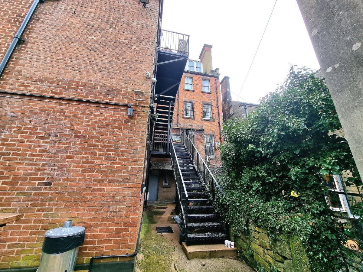 Spacious Retreat With River Views Near Peak District 매틀록 외부 사진