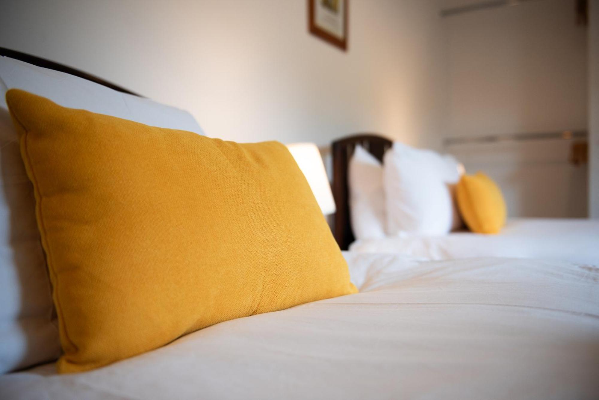 Spacious Retreat With River Views Near Peak District 매틀록 외부 사진