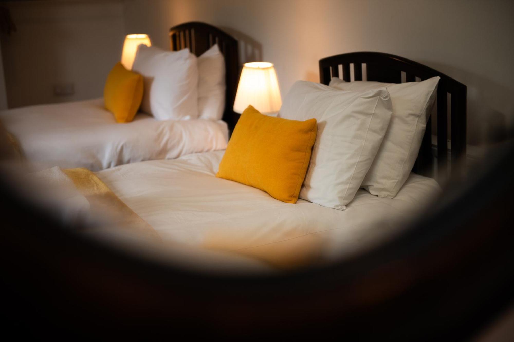 Spacious Retreat With River Views Near Peak District 매틀록 외부 사진