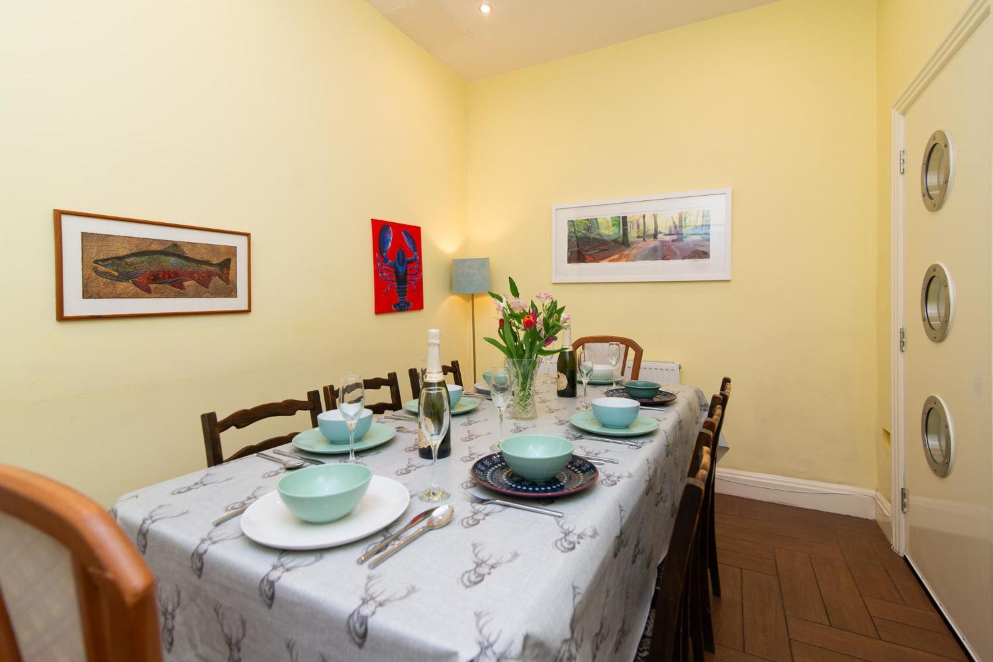 Spacious Retreat With River Views Near Peak District 매틀록 외부 사진