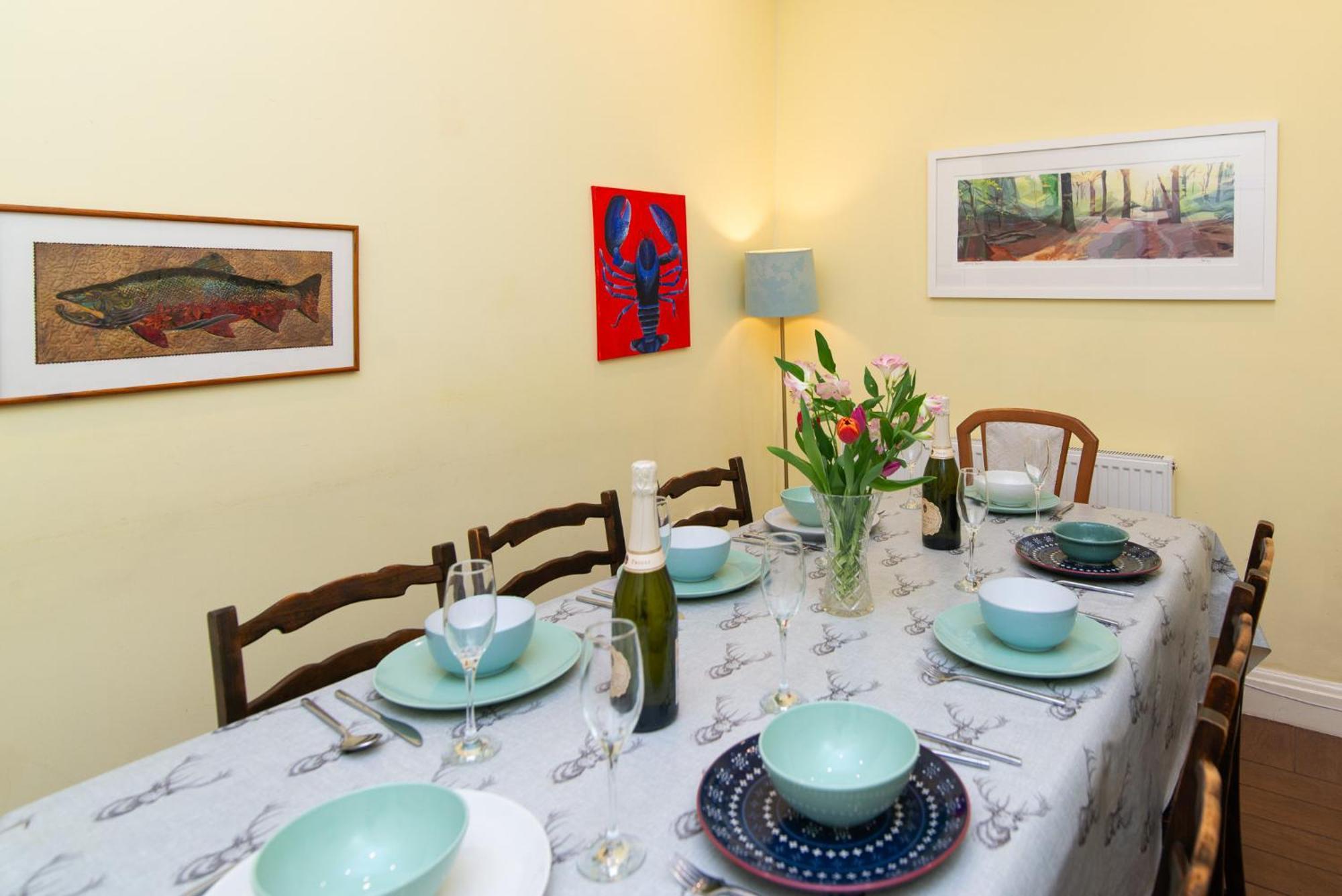 Spacious Retreat With River Views Near Peak District 매틀록 외부 사진